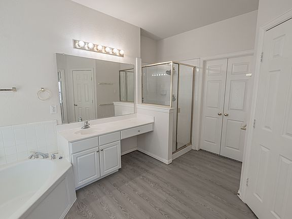 5th image of 4704 Stockwood Dr