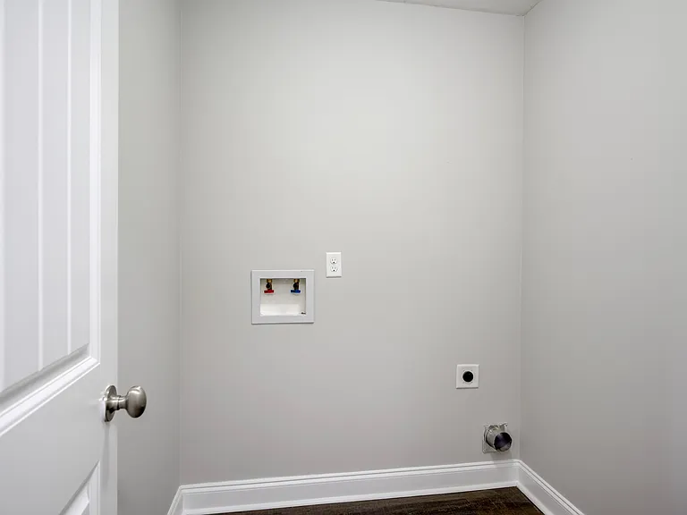 812 Paisley Ln — Photo 13