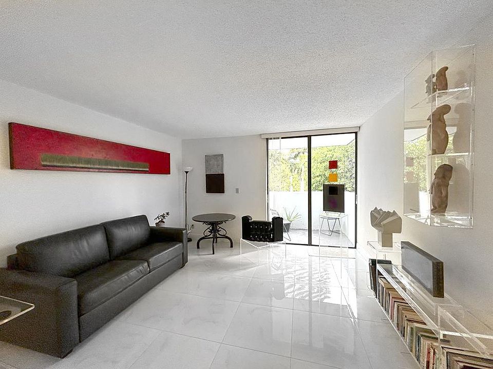 1st image of 2715 Tigertail Ave APT 302