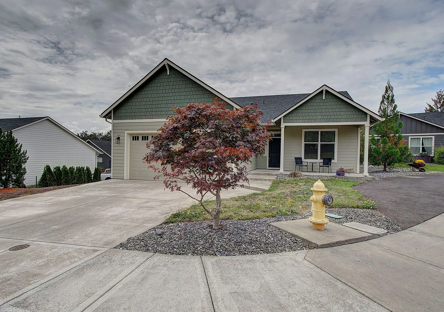 Single Level 3bd 2ba Home in Cul-de-sac — Photo 1