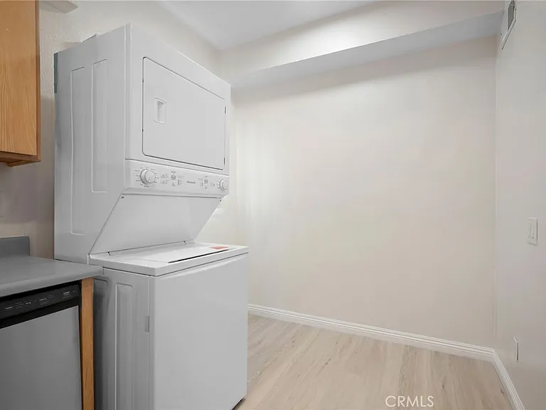 4328 Whitsett Ave — Photo 14