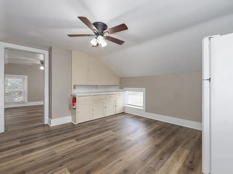 401 Spaulding Ave — Photo 12