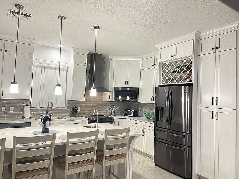 2nd image of 2511 The Oaks Blvd