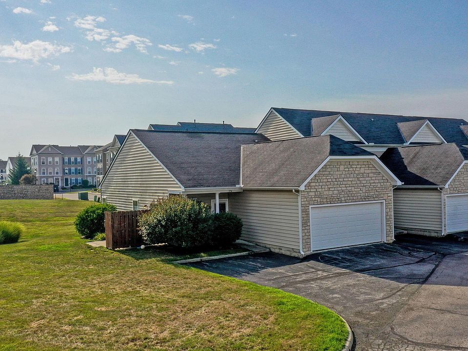 1st image of 374 Piney Creek Dr #32