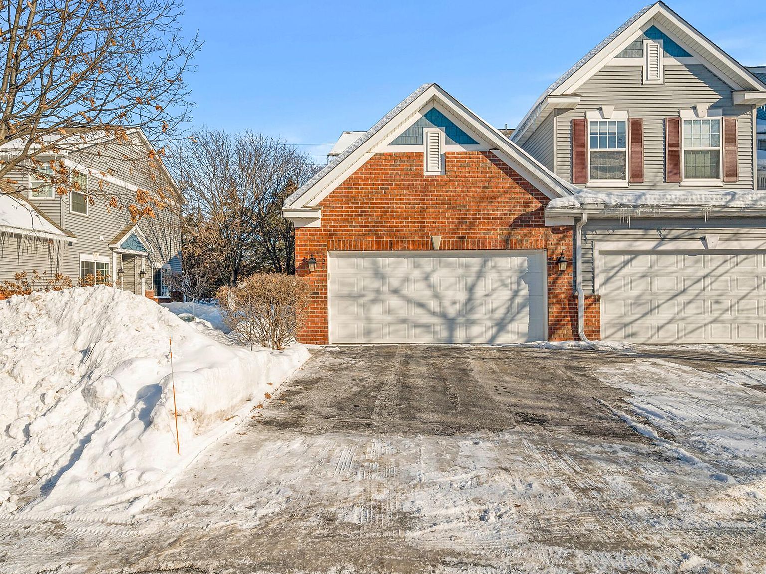 329 Heritage Trl, Circle Pines, MN 55014 Zillow