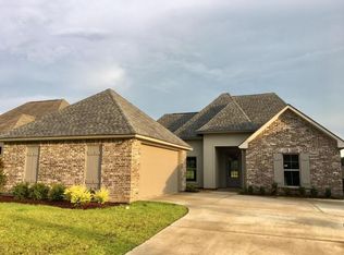 104 Olivewood Dr, Lafayette, LA 70508