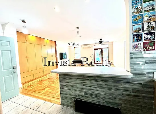 Rented by Asimina Perikleous, LREB | media 17