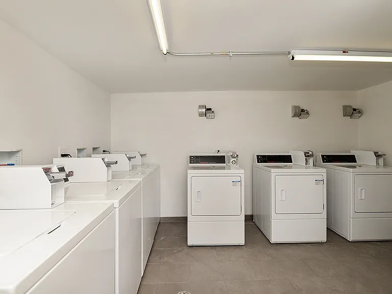 4639 N Broadway St #204 — Photo 9