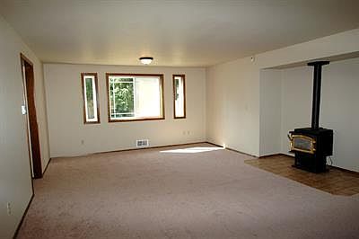 2nd image of 8623 Oxford Dr SE