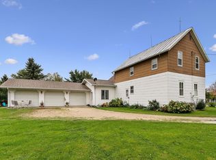 114 S 3rd St, HILBERT, WI 54129
