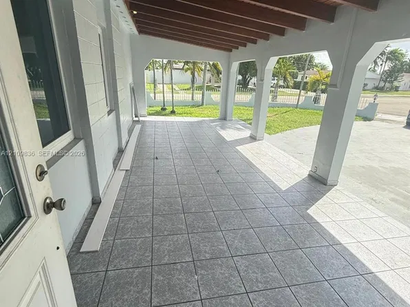 915 W 65th St #A, Hialeah, FL 33012