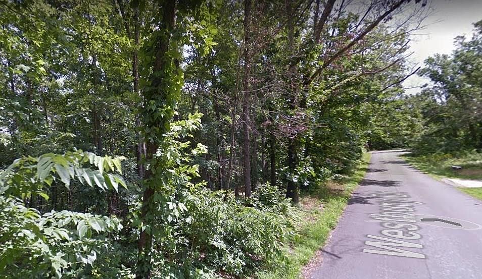 2nd image of Westbury Dr