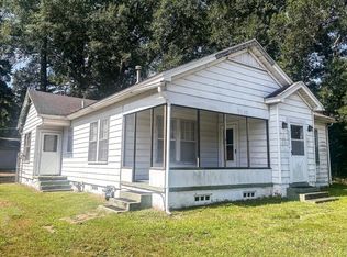 2705 S Lake Dr, Texarkana, TX 75501