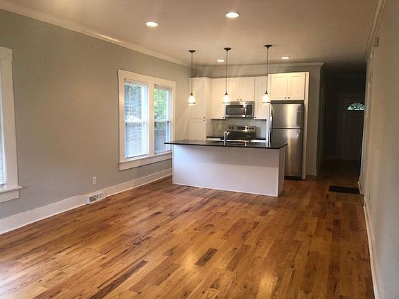 3rd image of 809 Green Ave