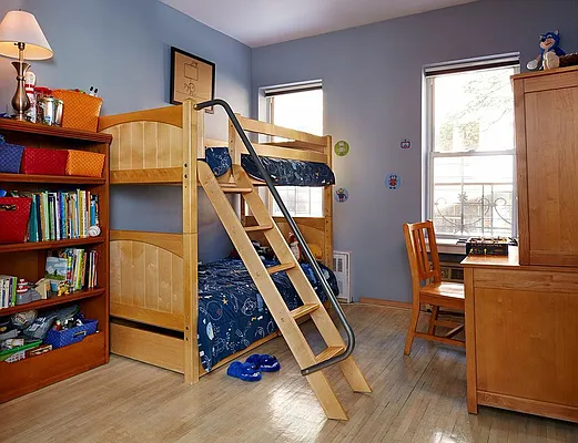 Sold by Upstairs Realty | media 15