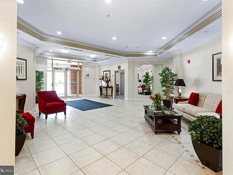 4480 Market Commons Dr #405 — Photo 6