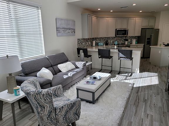 4th image of 2511 W Queen Creek Rd Unit 405