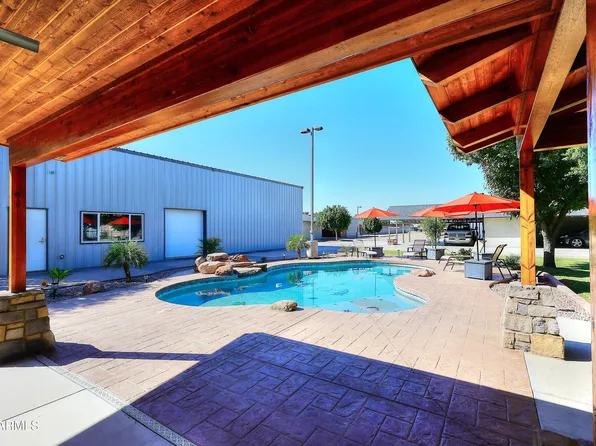 1810 S LINDSAY Road, Gilbert, AZ 85295