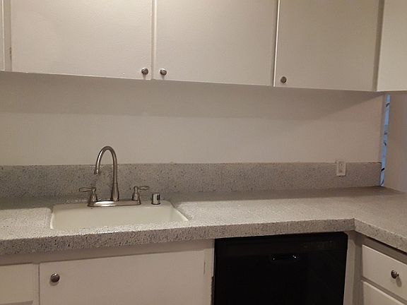 3rd image of 2312 W El Segundo Blvd APT 1