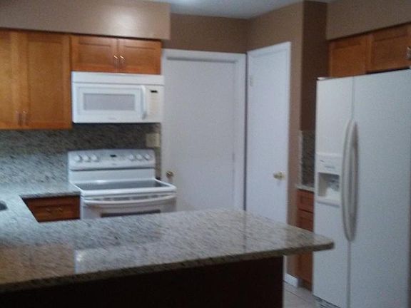 2nd image of 1005 Coconut Dr