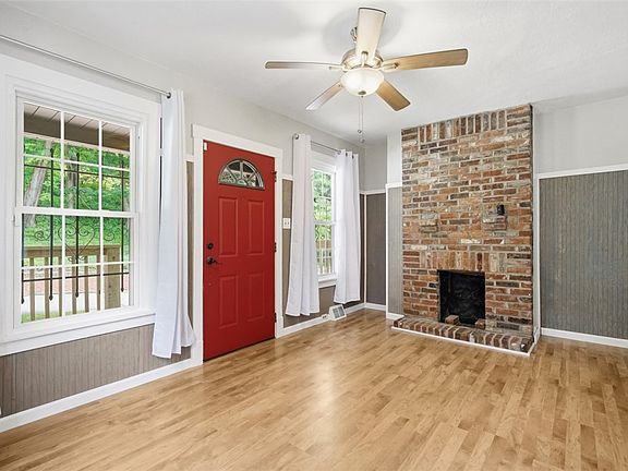 2nd image of 401 E Burgess St