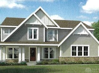 1590 Bur Oak Dr, Bellbrook, OH 45305