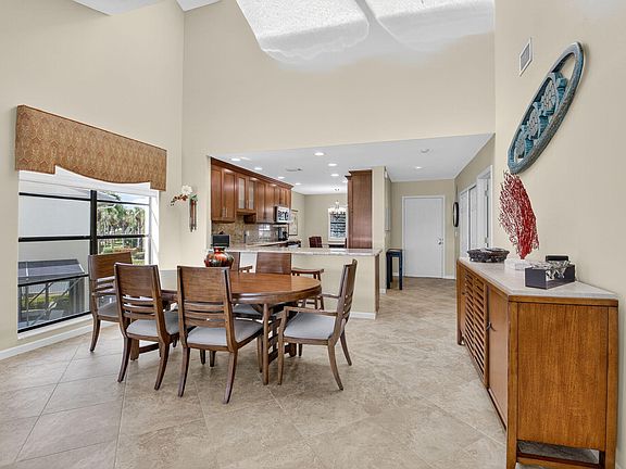 5th image of 21 Eastgate Drive #D