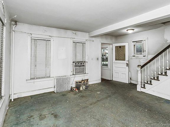 3rd image of 101 Emerson Avenue