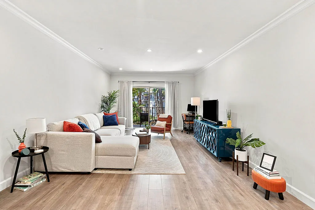 1 bed, 708 sqft, $2,595 — Photo 1
