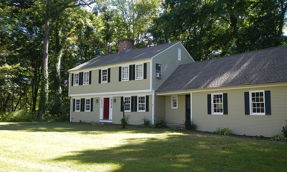 2nd image of 35 Twin Brook Cir
