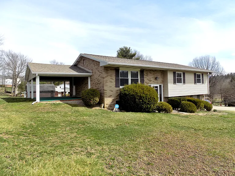 189 Wiggins Ln — Photo 2