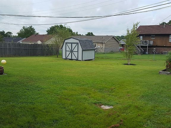 4th image of 308 Green Fields Ln