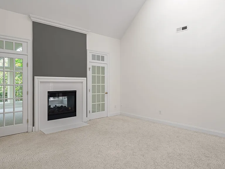 4990 Lake Tree Ln — Photo 8