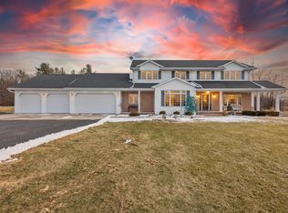 1044 Moonriver Dr, De Pere, WI 54115
