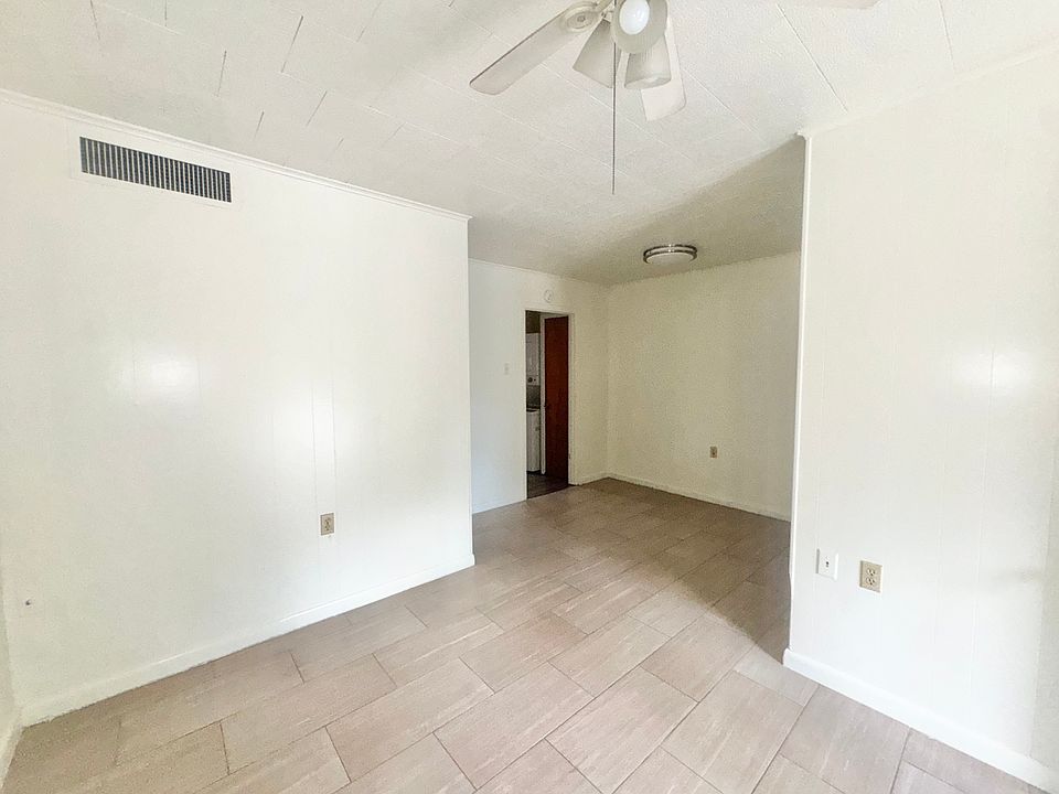 2nd image of 48 Whitmar Dr APT 1C
