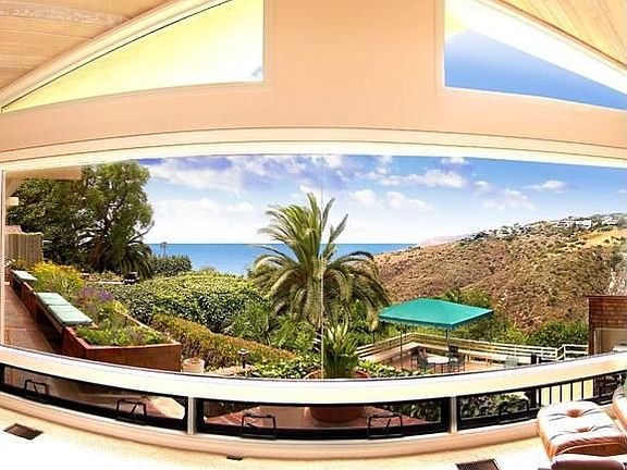 Master Bedroom Panoramic Ocean Views