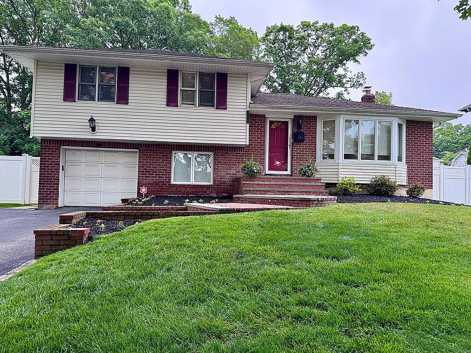 1st image of 8 Alderfield Ln