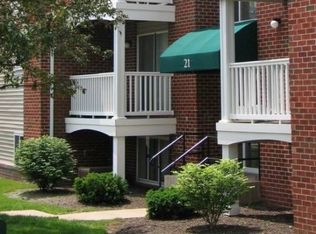 27 Washington Ln APT B, Westminster, MD 21157
