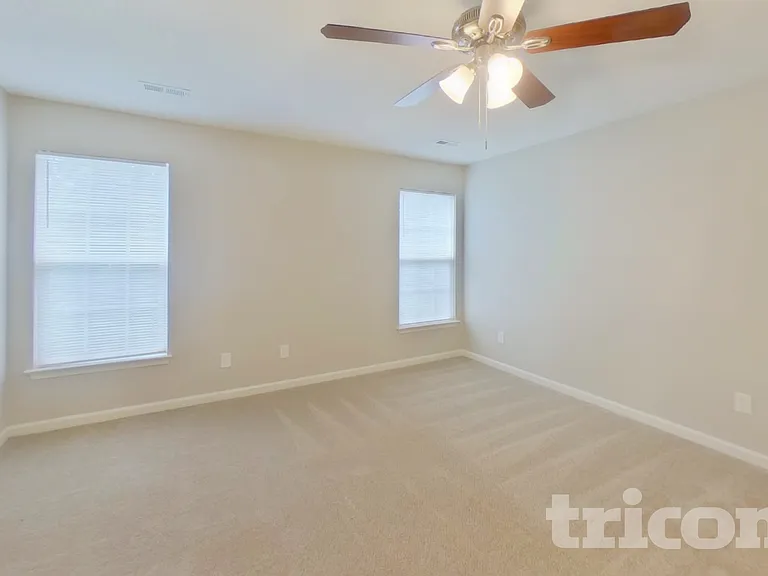 4030 Evelyn Ave — Photo 8