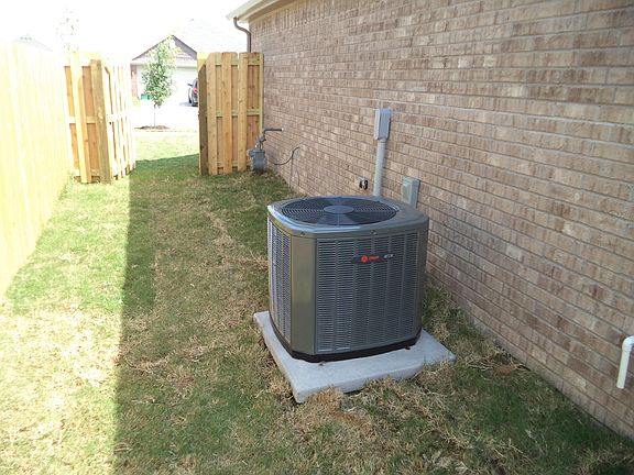 5th image of 4414 W Wales Dr
