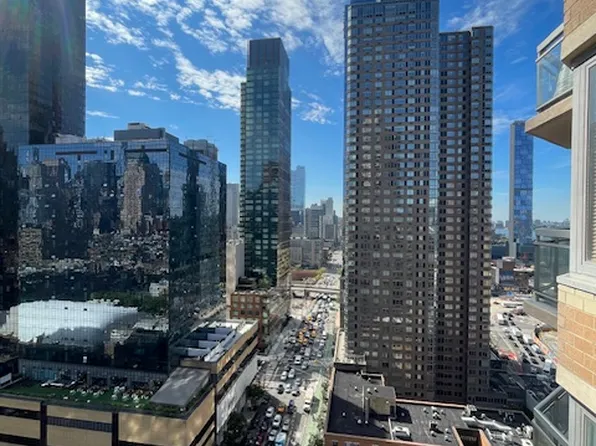 500 West 43rd Street image 8 of 10