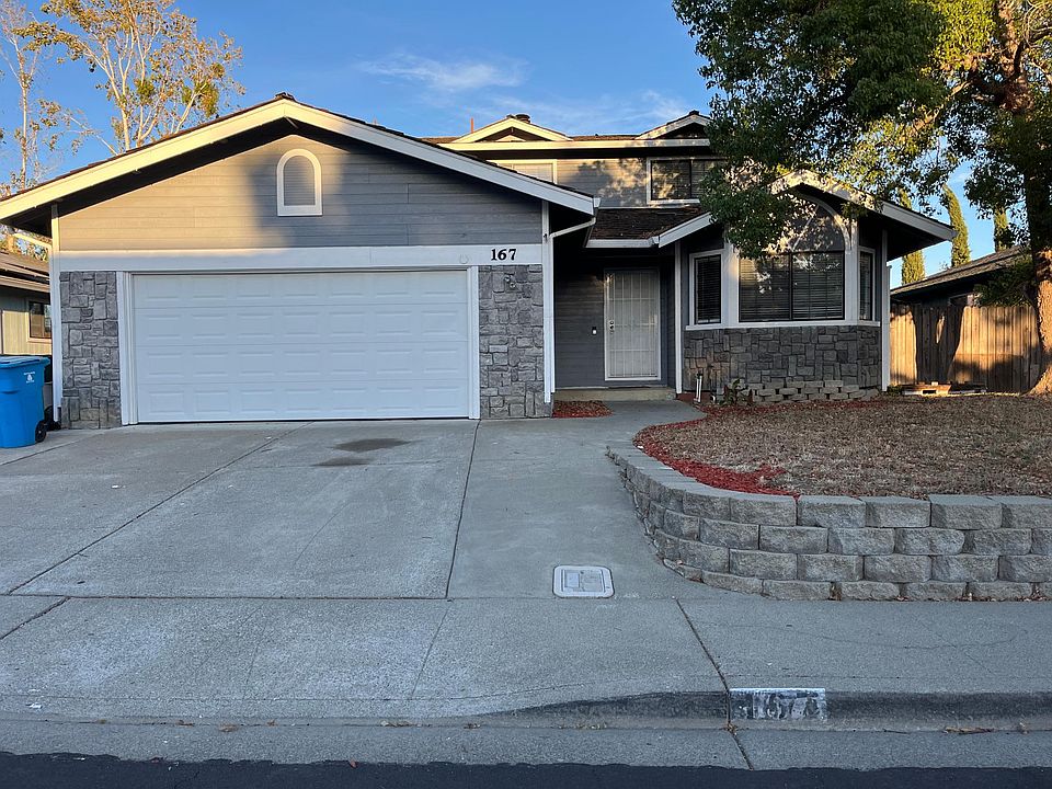 1st image of 167 Woodridge Cir