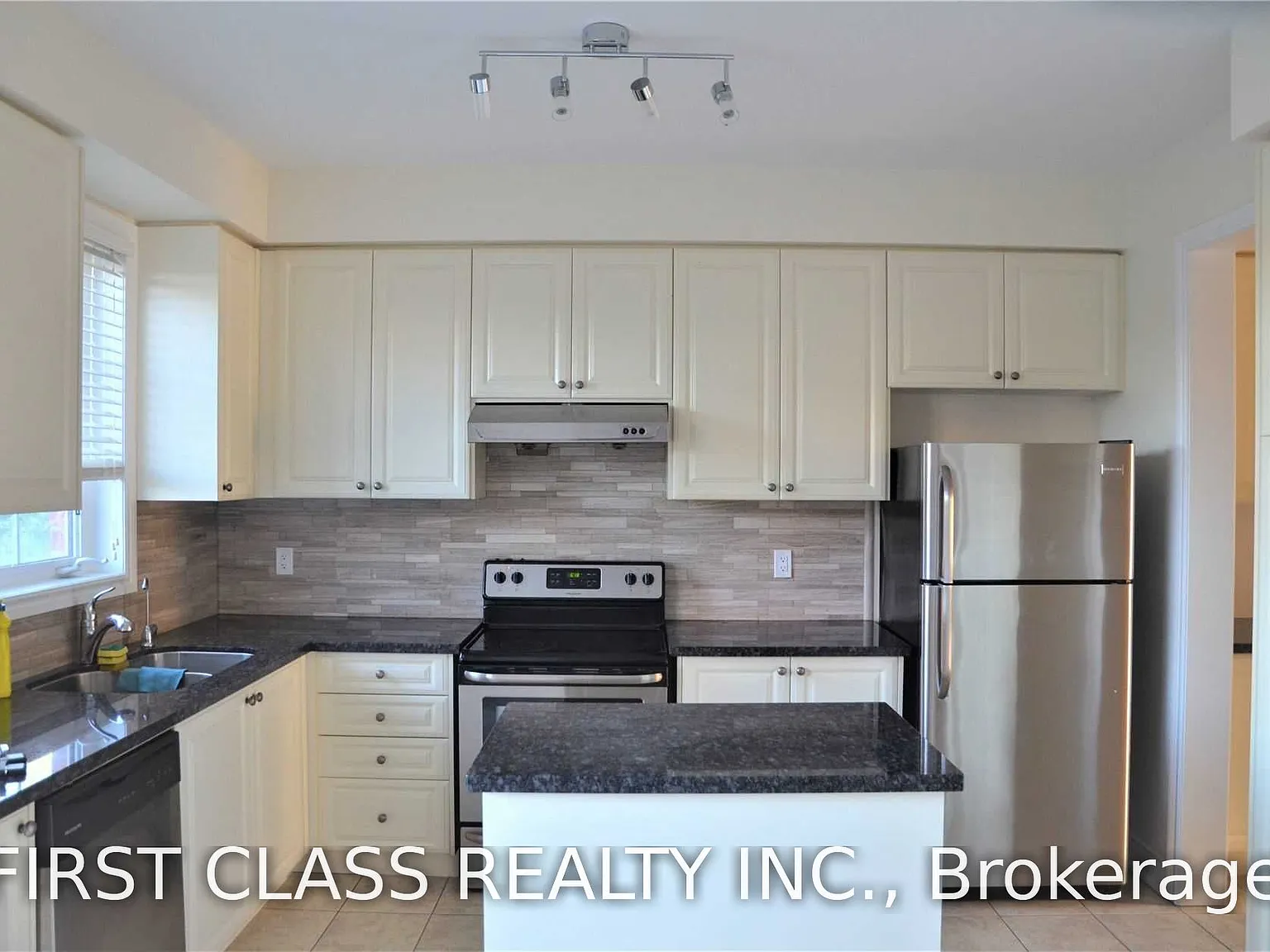 4 bed, $3,450 — Photo 2