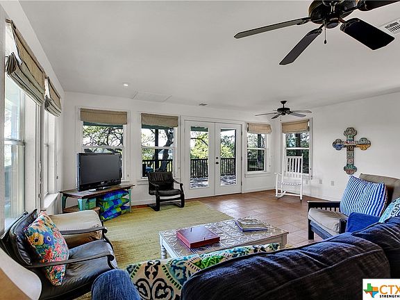 5th image of 2092 & 2078 Lakeshore Dr