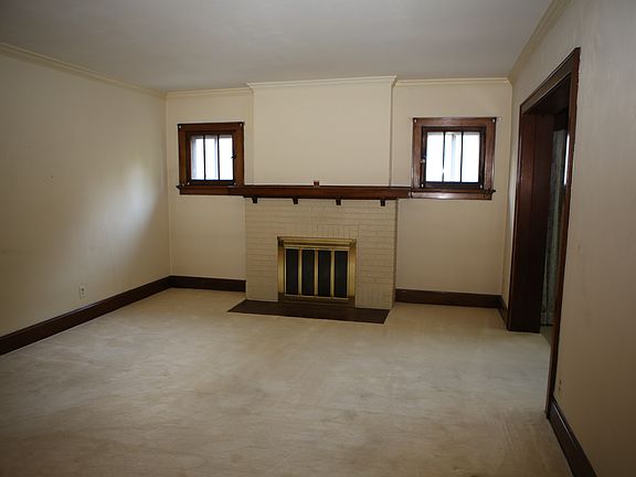 4th image of 1505 Southeast Blvd