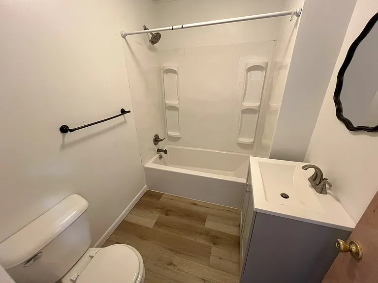 114 W Jefferson Ave — Photo 18