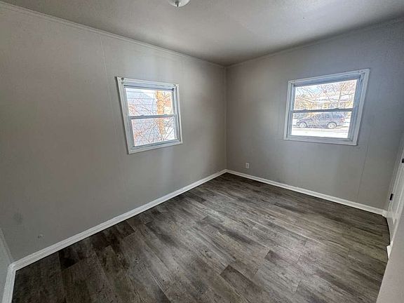 4th image of 4018 Tyler St