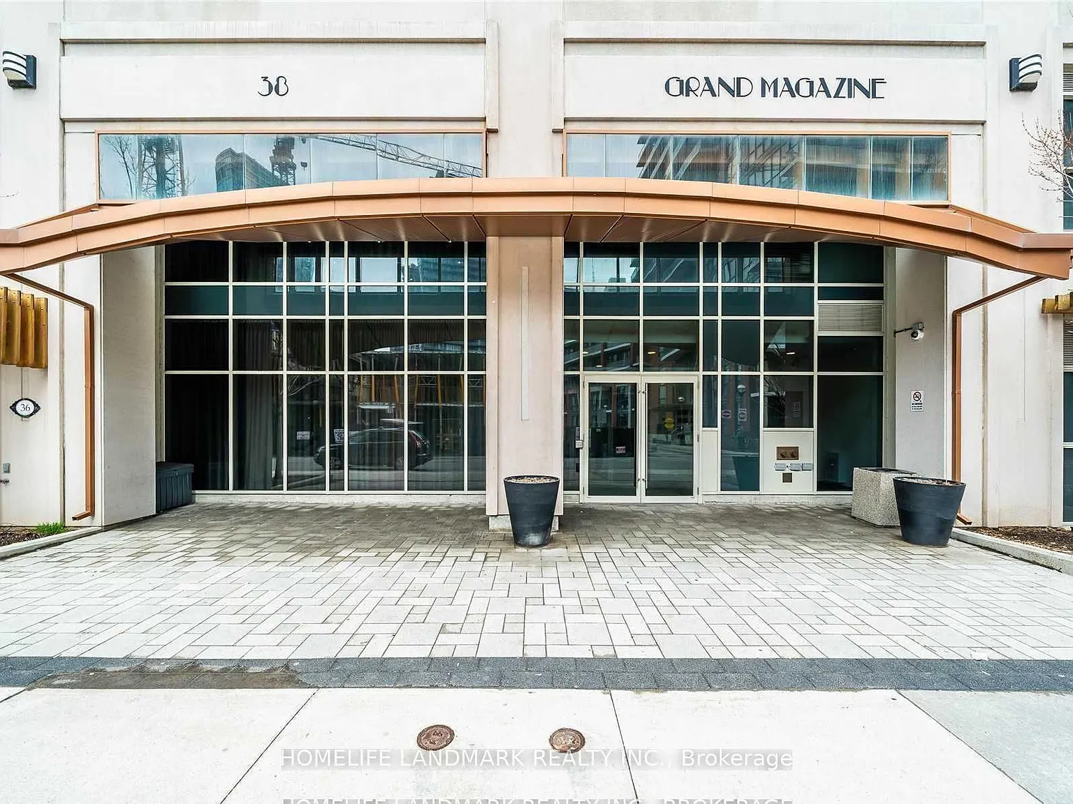 38 Grand Magazine St — Photo 1