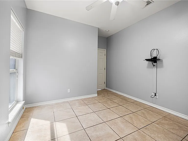8201 Azimuth Ct — Photo 22