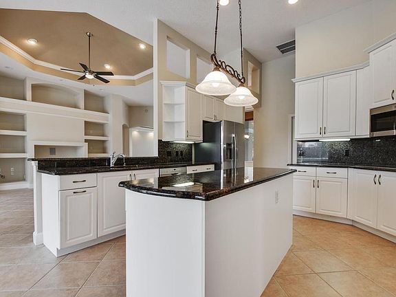 4th image of 6109 Sanctuary Garden Blvd